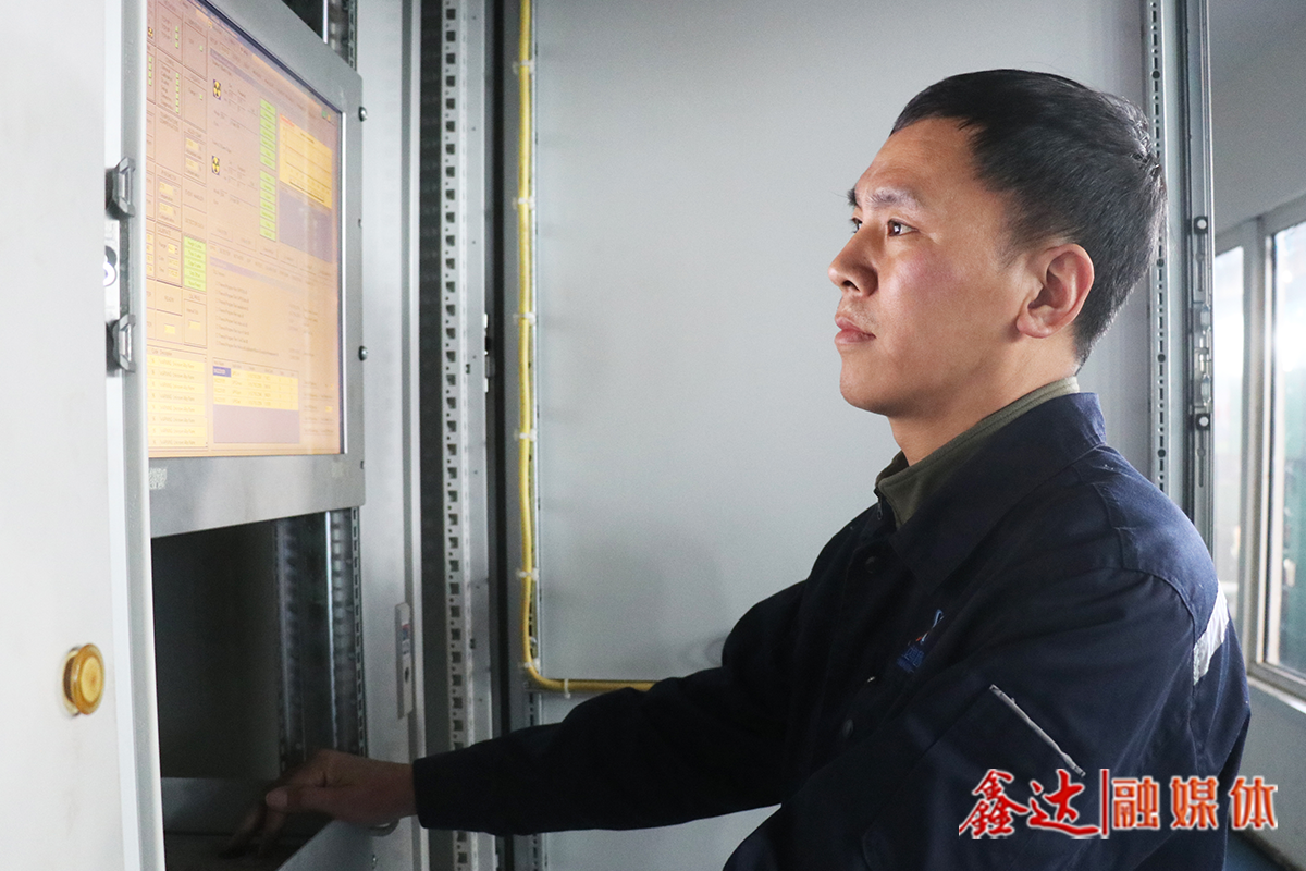 鑫達(dá)故事丨胡建華：這位“技術(shù)控”為產(chǎn)線插上自動(dòng)化翅膀！