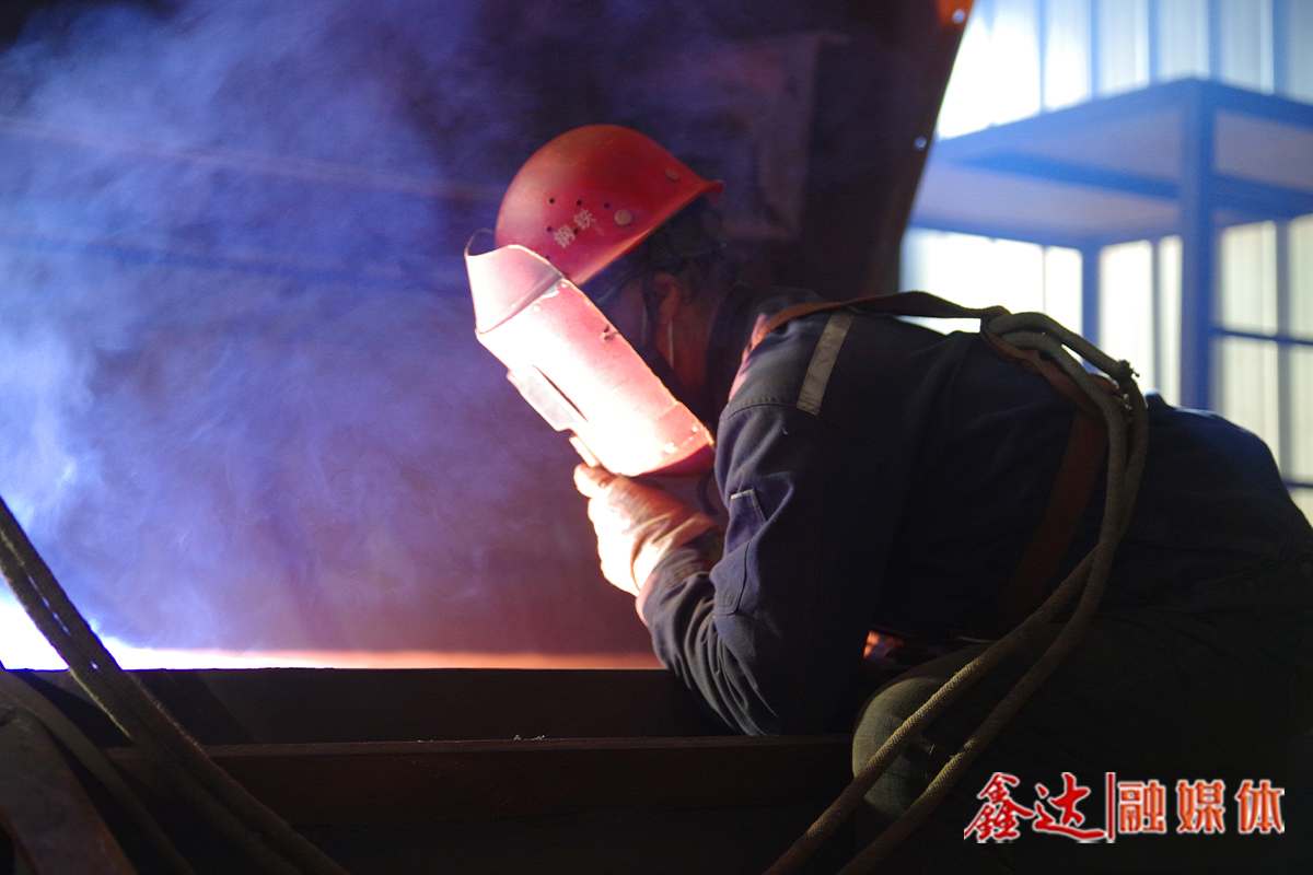 掛帥賽馬丨月創(chuàng)效85.62萬(wàn)元！河北榮信鋼鐵煉鐵廠高爐綜合返礦率創(chuàng)新低！