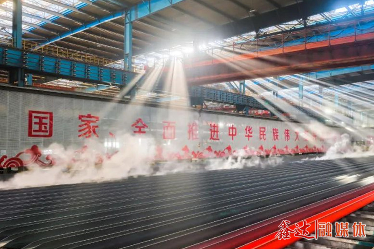 直擊現(xiàn)場丨精益管理“煉”真章，軋鋼總廠型鋼產線煥新啟航！